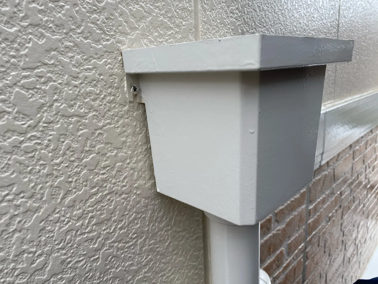 本日は板橋区赤塚で雨漏り調査工事を行っております。