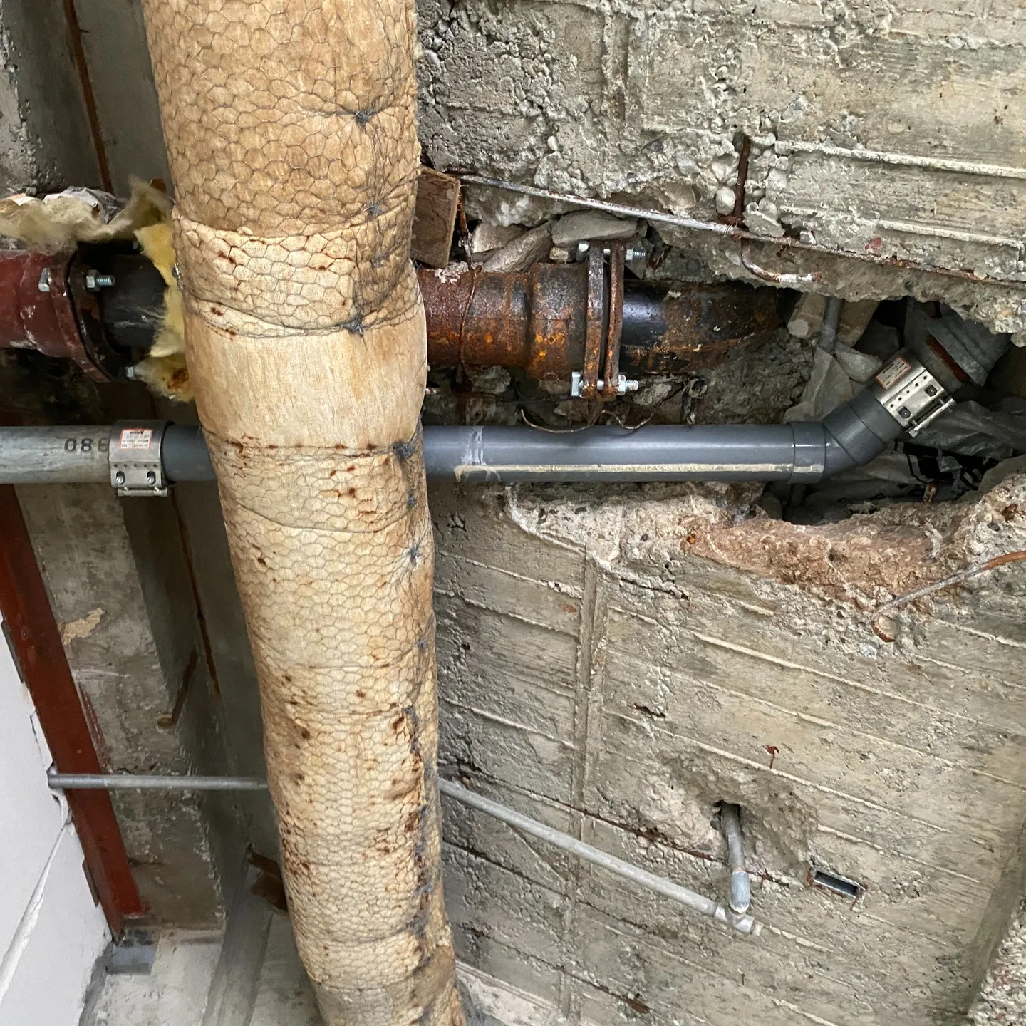 西東京市田無町の雨漏り問題を解決する!【品質の高い防水工事の...