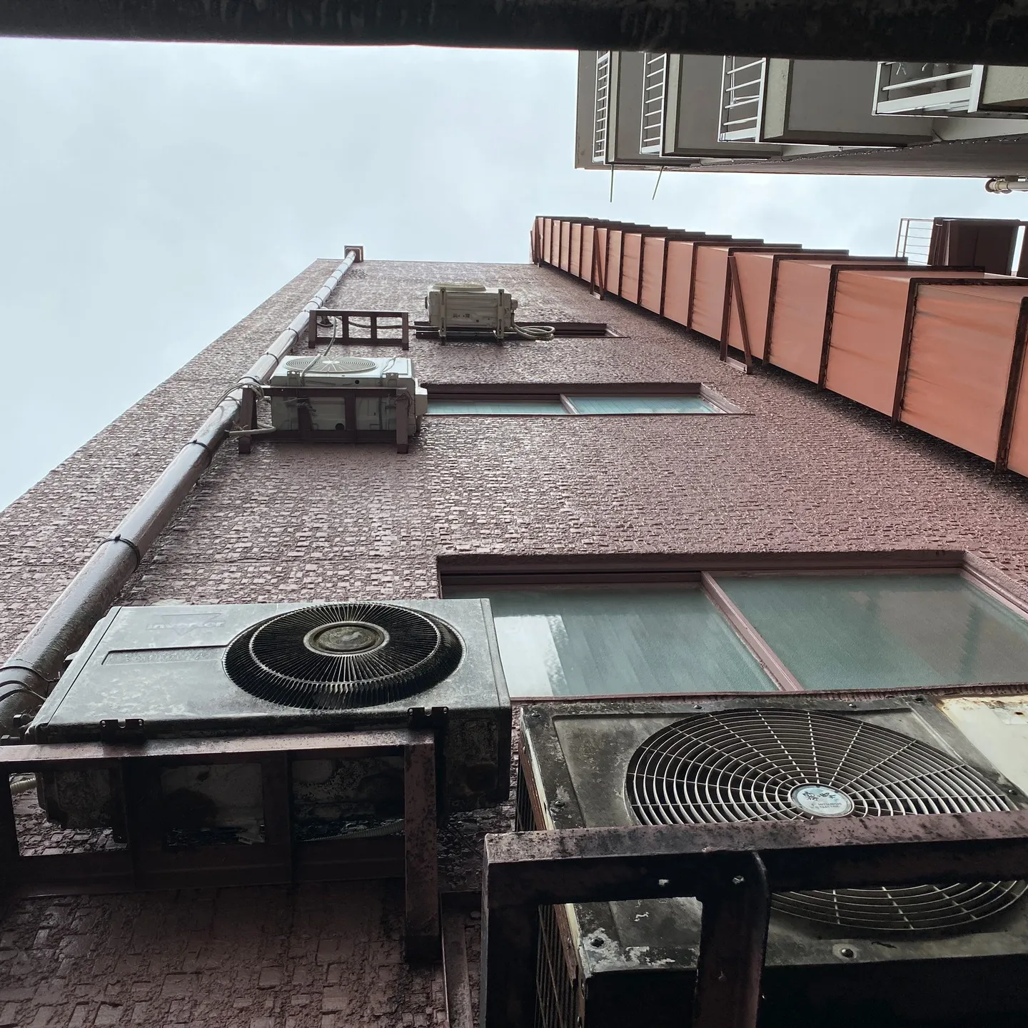 西東京市田無町の雨漏り問題を解決する!【品質の高い防水工事の...