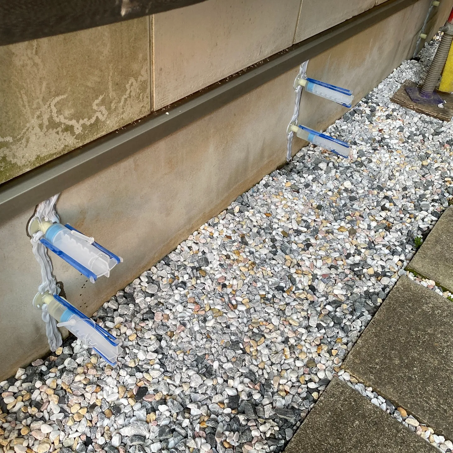 【ひび割れ補修】の基本と選定方法:0.3mm以上のひび割れ対...